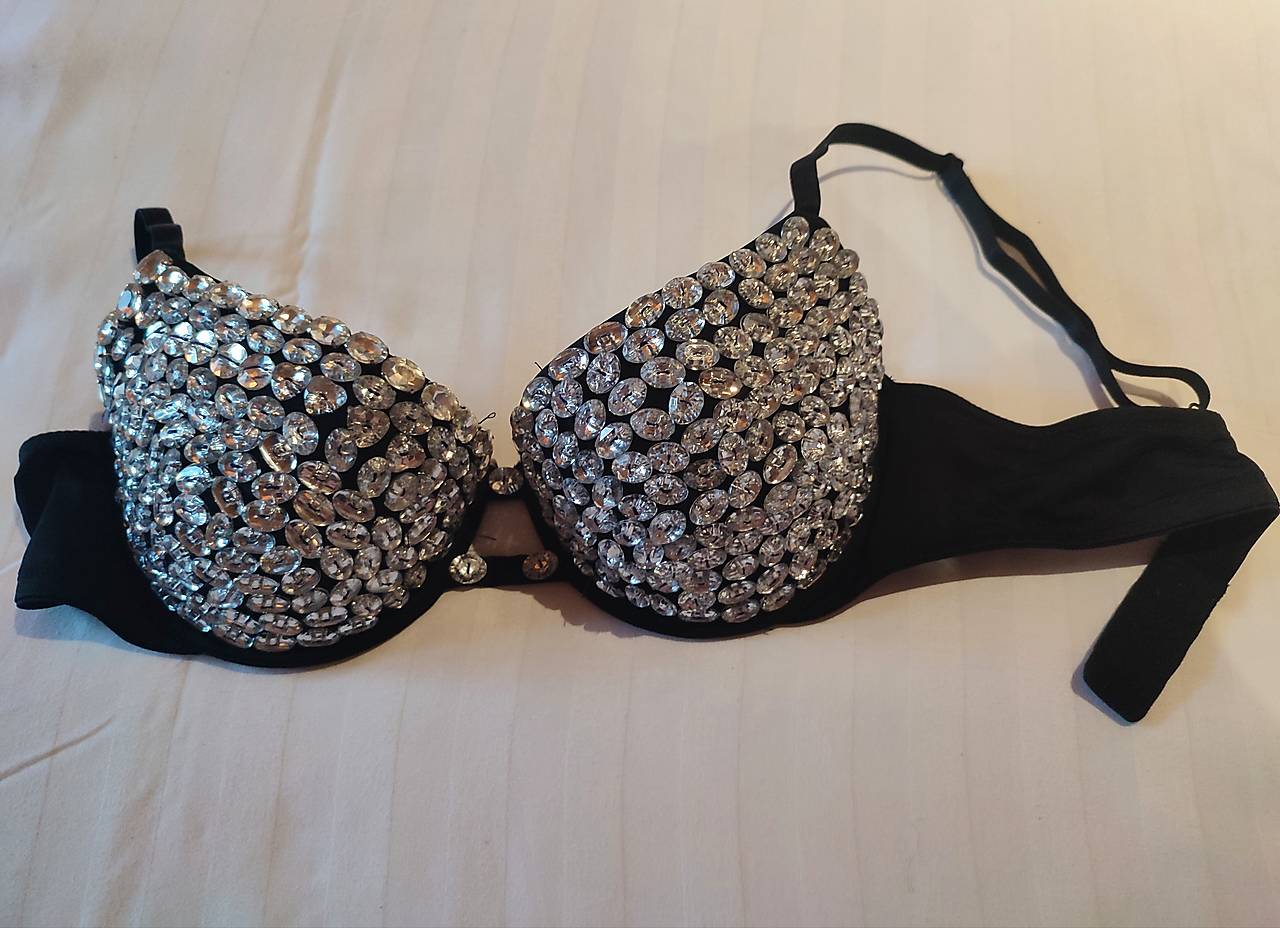 Třpytivá stříbrná podprsenka - Obrázek 2