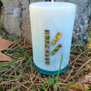 Svíčka na podporu bohatství, prosperity, celkové hojnosti